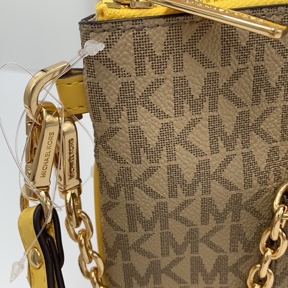 Michael Kors Jet Set LG 2 in 1 card case wristlet Wallet DAFFODIL SIGNAT… - Picture 15 of 16